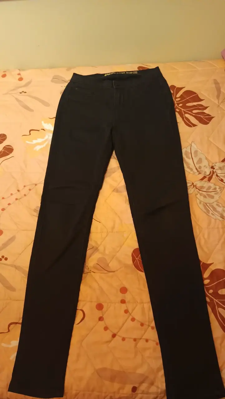 Pantalones negros de mujer tiro alto