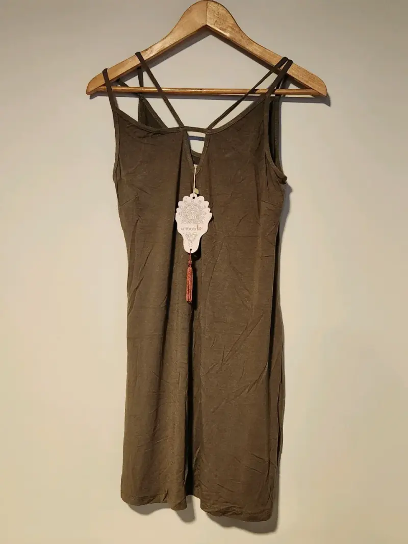 Vestido corto verde oliva Umbrale