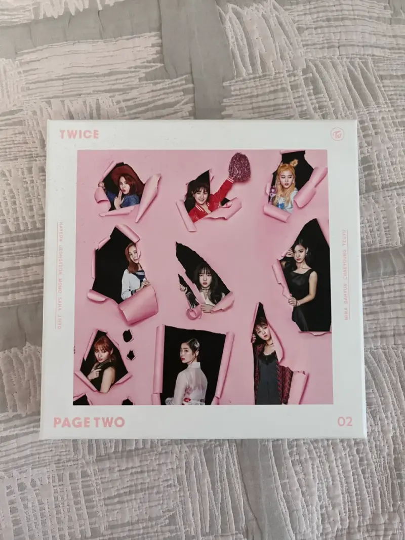 Álbum Twice Page Two con Photocards