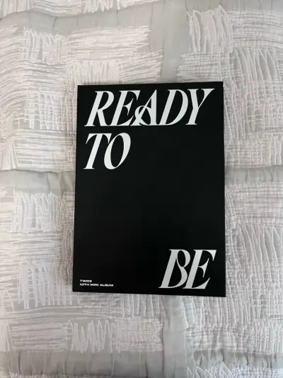 Álbum 'Ready To Be' de TWICE 12th Mini Album - miniatura 1