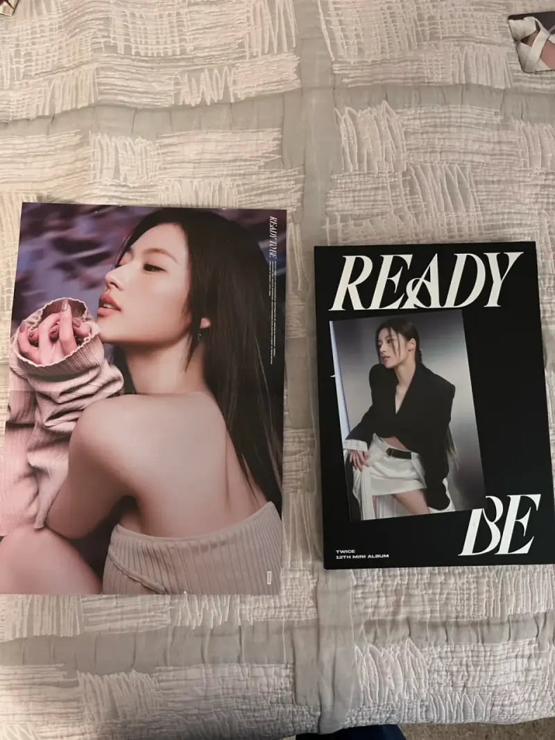 Álbum 'Ready To Be' de TWICE 12th Mini Album - 4