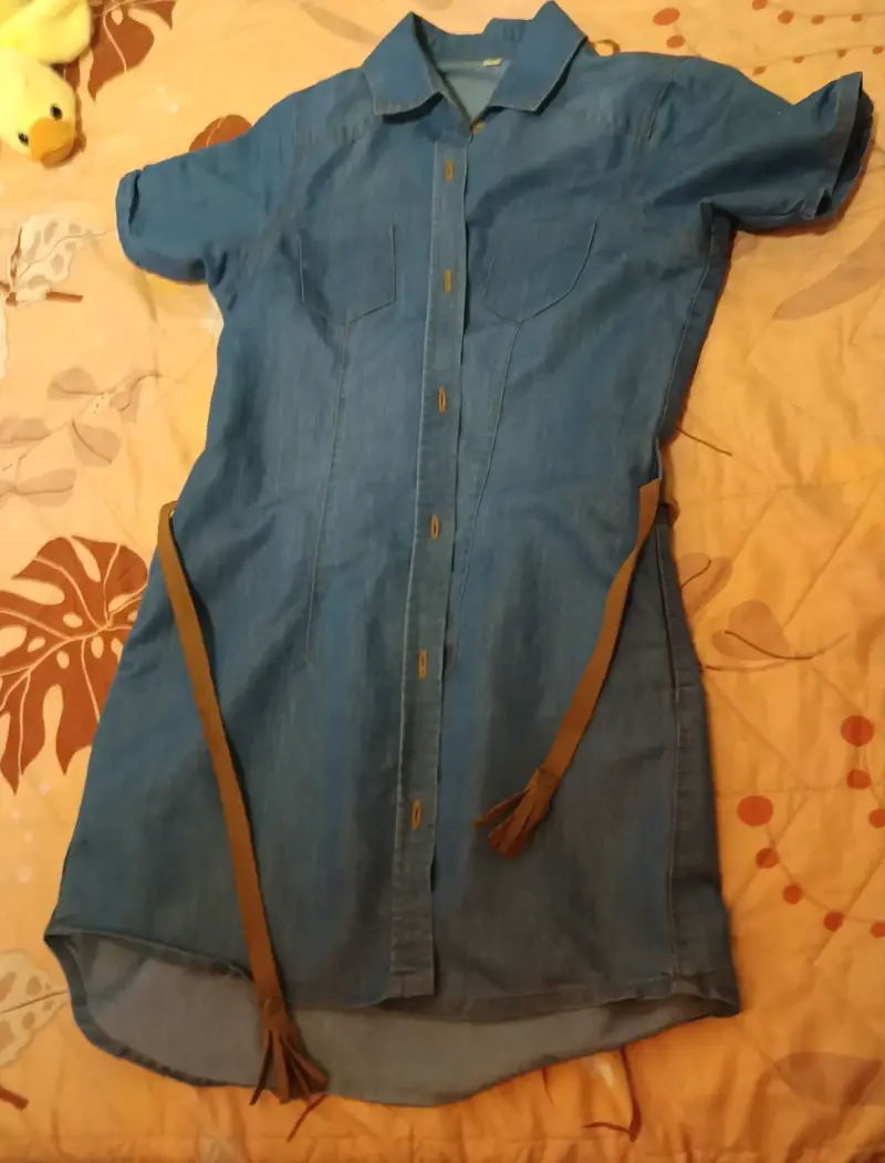 Vestido camisero de mezclilla azul con lazos