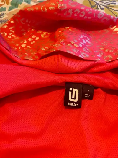 Chaqueta deportiva fucsia con  print plateado - miniatura 2