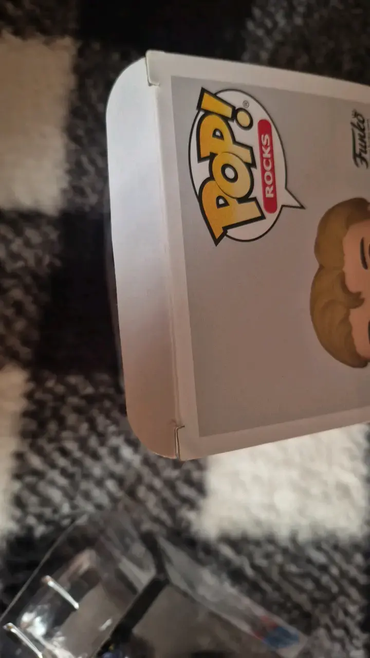 Funko Pop Jimin BTS edición especial - 2