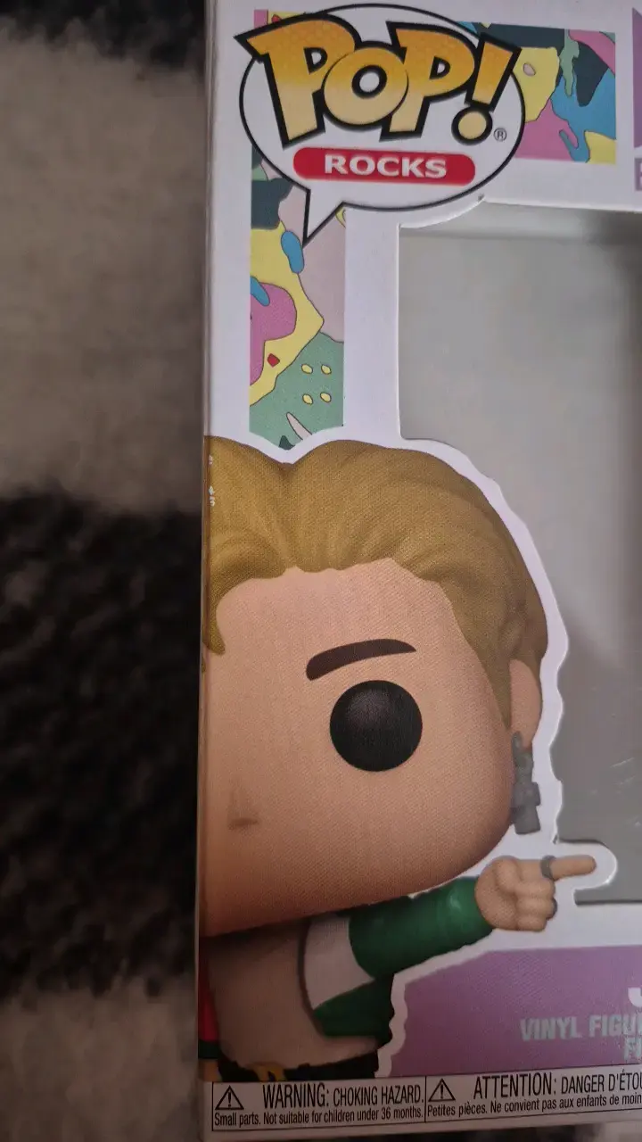 Funko Pop Jimin BTS edición especial - 3