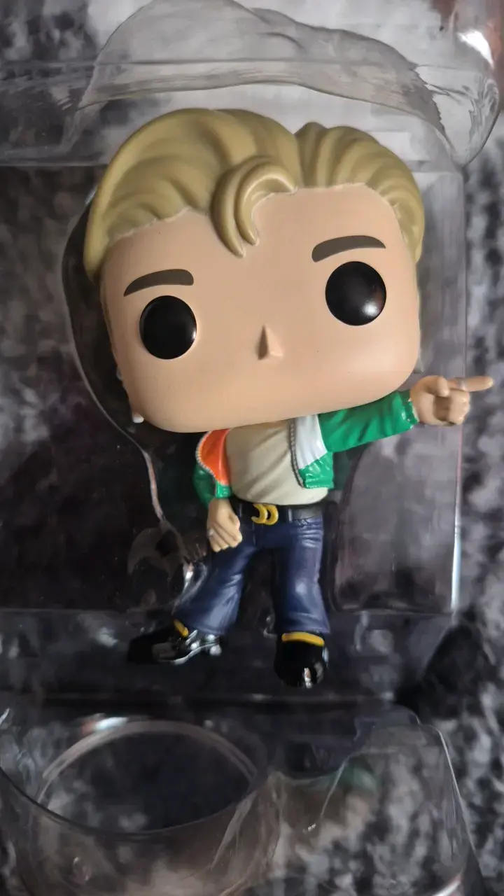 Funko Pop Jimin BTS edición especial - 5
