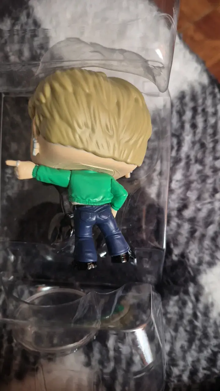 Funko Pop Jimin BTS edición especial - 6