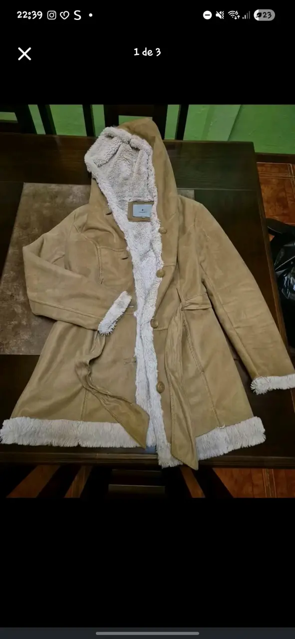 Abrigo de mujer con capucha y forro de peluche - 2