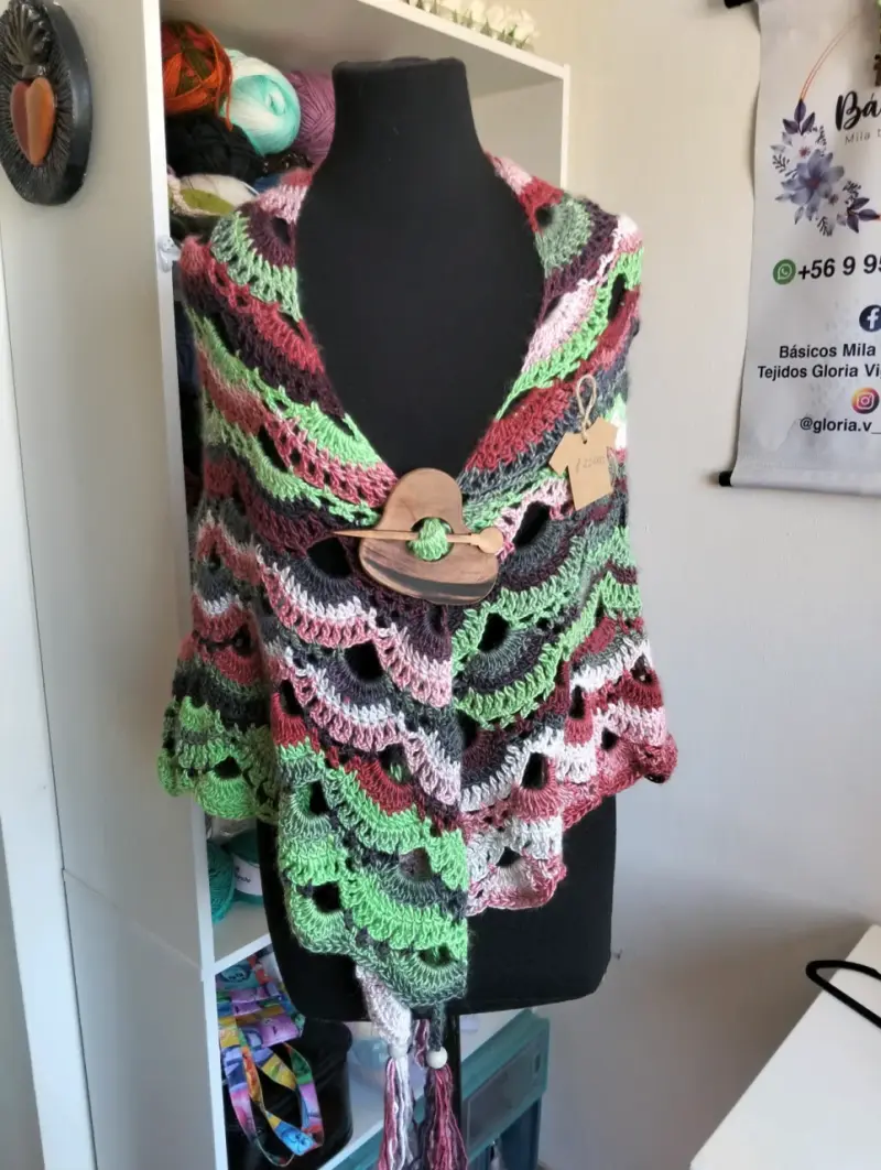 Chal tejido a crochet multicolor hecho a mano