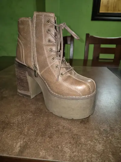 Botines de plataforma marrones con cordones - miniatura 2
