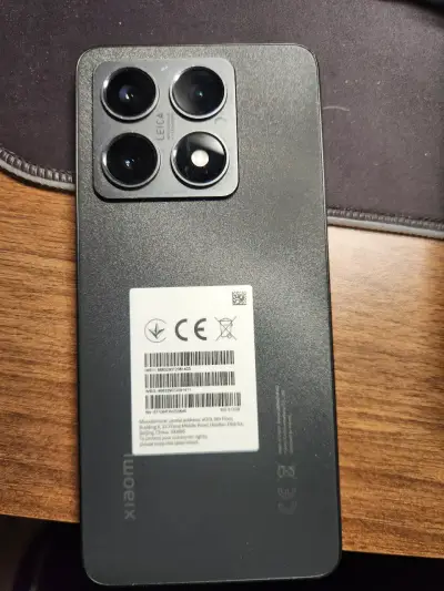 Smartphone Xiaomi con cámara cuádruple - miniatura 1