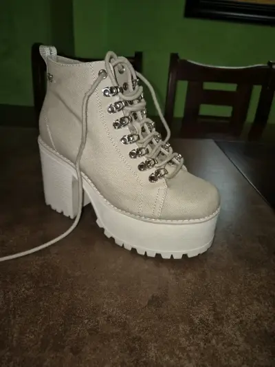 Botines de plataforma beige con cordones - miniatura 1