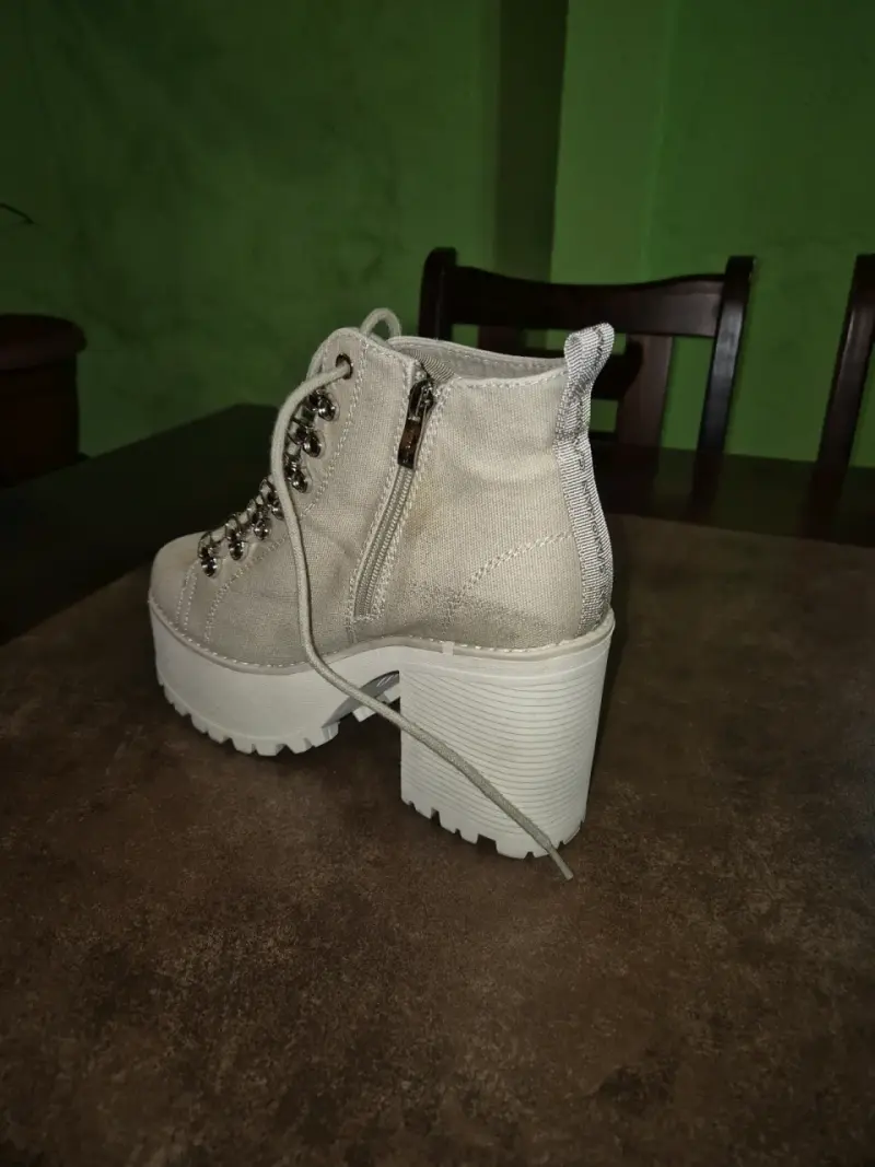 Botines de plataforma beige con cordones - 2