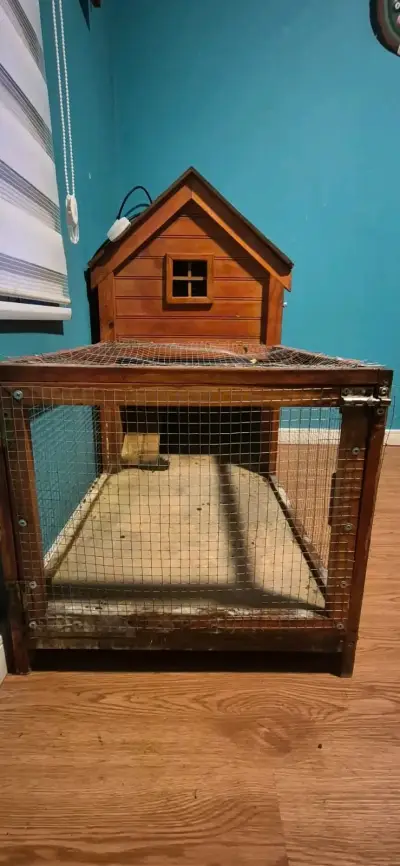 Casa de madera para mascotas con jaula con retiro - miniatura 2