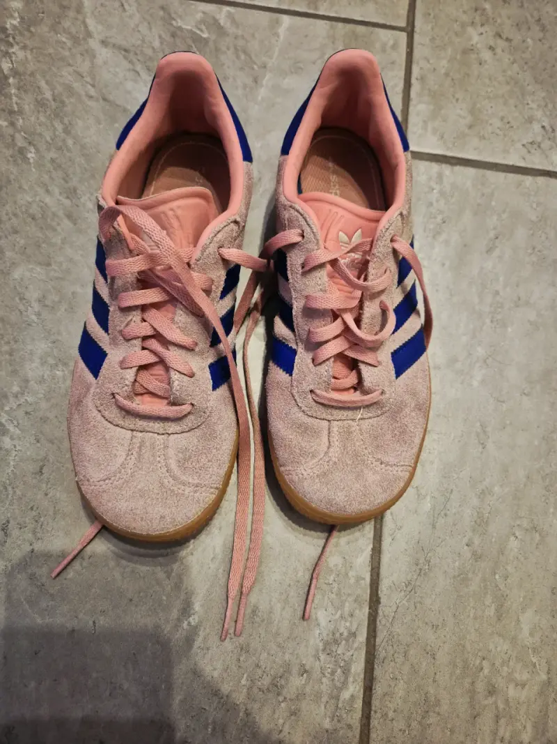Zapatillas Adidas rosas y azules para niña 34 - 1
