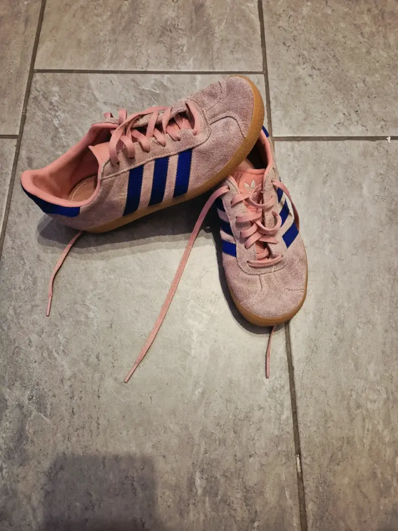 Zapatillas Adidas rosas y azules para niña 34 - 2