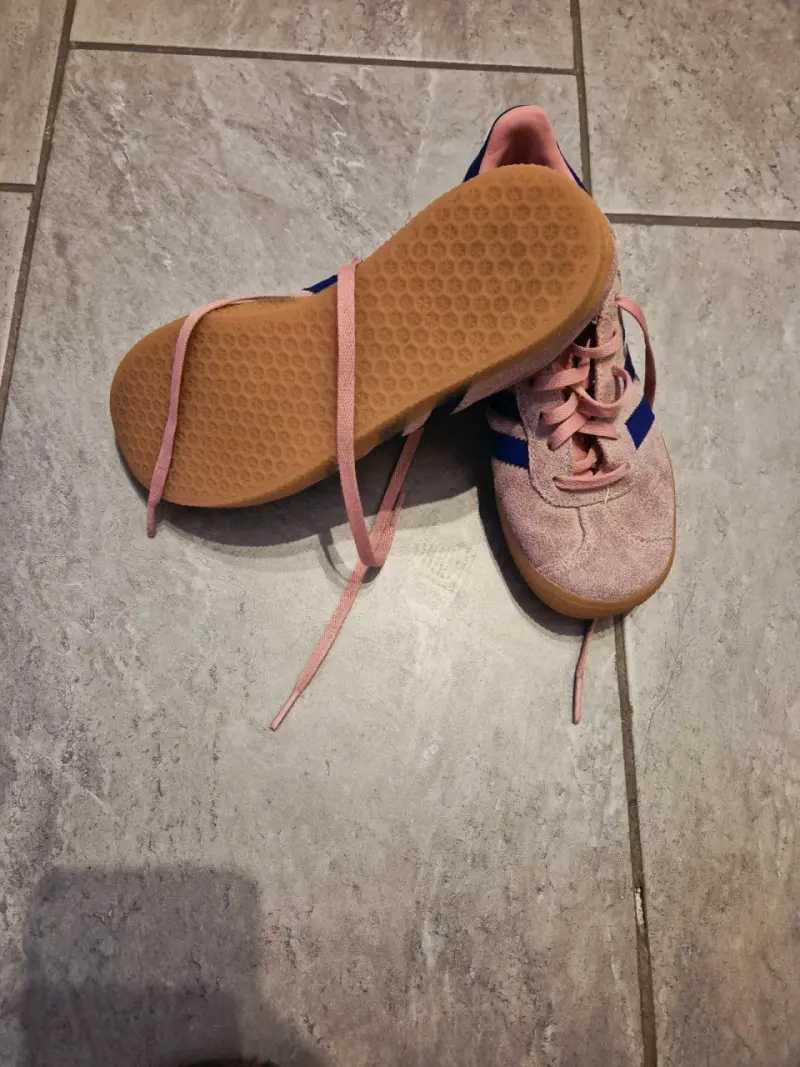 Zapatillas Adidas rosas y azules para niña 34 - 3