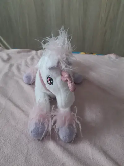 Peluche unicornio blanco con detalles rosados - miniatura 1