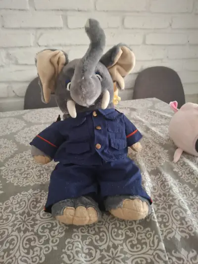 Peluche de elefante con traje azul - miniatura 2