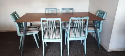 Juego de comedor con mesa y 6 sillas azul claro - miniatura 1