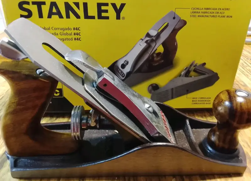Cepillo manual Stanley corrugado #4C - 1