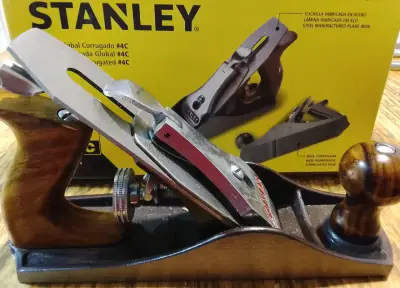 Cepillo manual Stanley corrugado #4C - miniatura 1