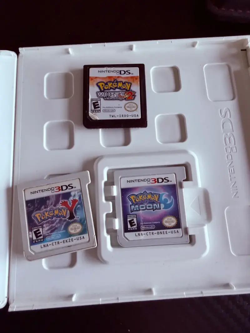 Juegos Nintendo 3DS Pokémon White 2, Y, Moon