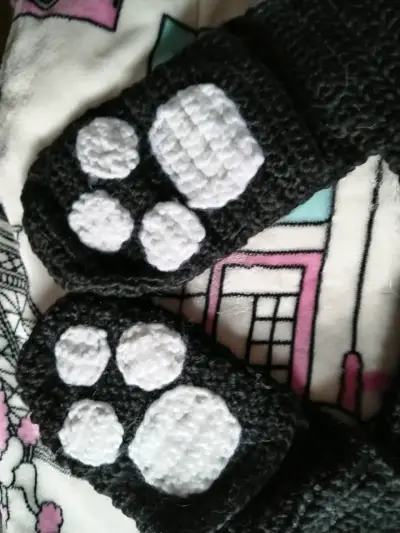 Bufanda con gorro de panda tejido a mano para 14+ - miniatura 3
