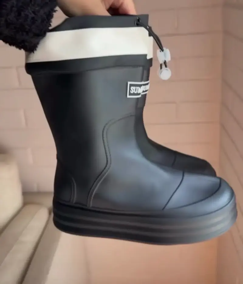 Botas de lluvia negras para mujer