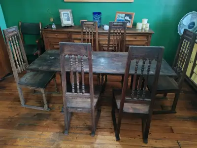 Juego de comedor de madera rústica con 6 sillas - miniatura 1