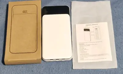 Power bank 10000mAh con pantalla LED - miniatura 1