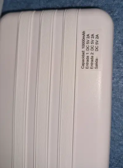 Power bank 10000mAh con pantalla LED - miniatura 3