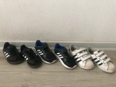 Lote de zapatillas deportivas para niños - miniatura 1