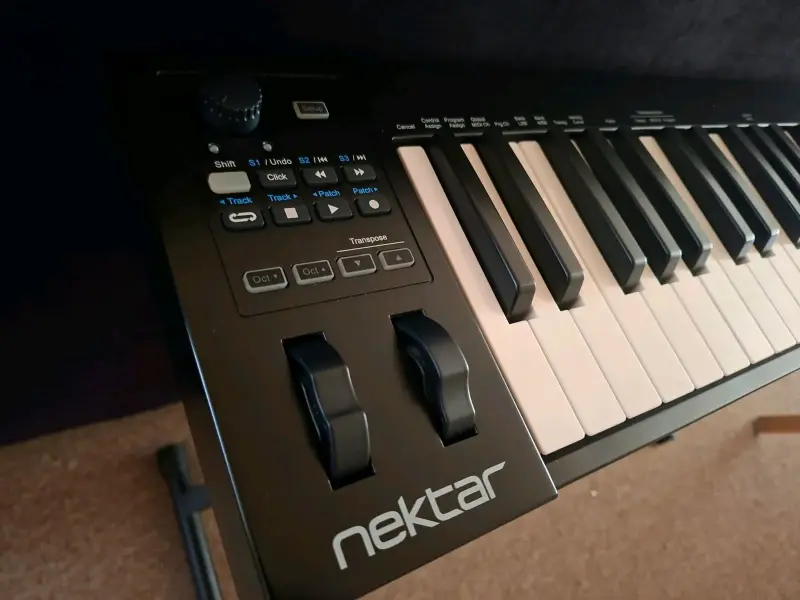 Teclado MIDI Nektar Impact GX61 muy poco uso - 3