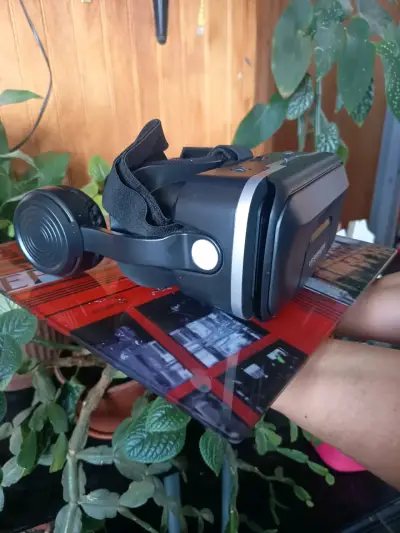 Gafas de Realidad Virtual Shinecon con Control - miniatura 3