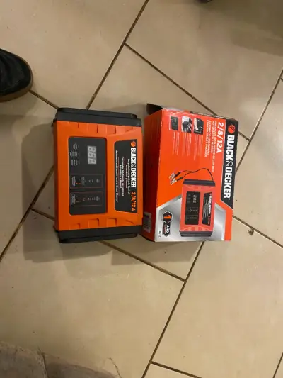 Cargador de Batería Inteligente Black & Decker 2/8/12A - miniatura 2