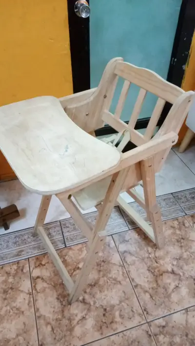 Silla de comer para bebé de madera plegable - miniatura 1