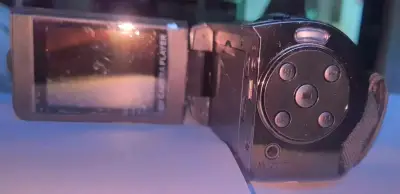 Videocámara HD 12MP con Pantalla LCD 2.4" - miniatura 2
