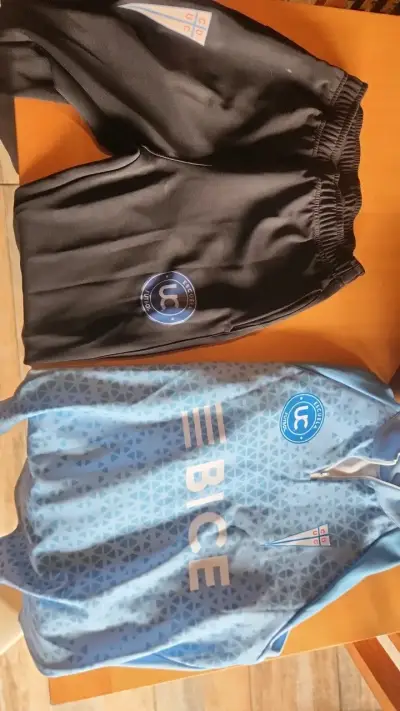 Conjunto de entrenamiento de escuelas de catolica - miniatura 5