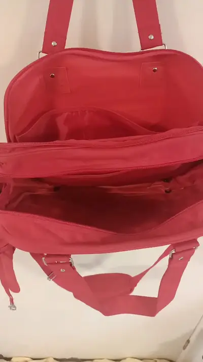 Bolso maternal rojo Bebesit con compartimentos - miniatura 2