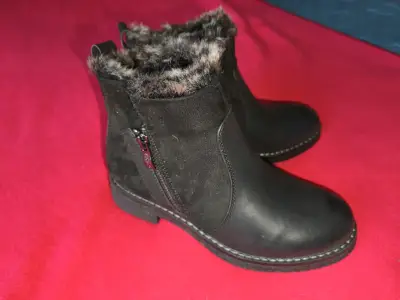 Botines de cuero negro con forro de piel sintética - miniatura 2