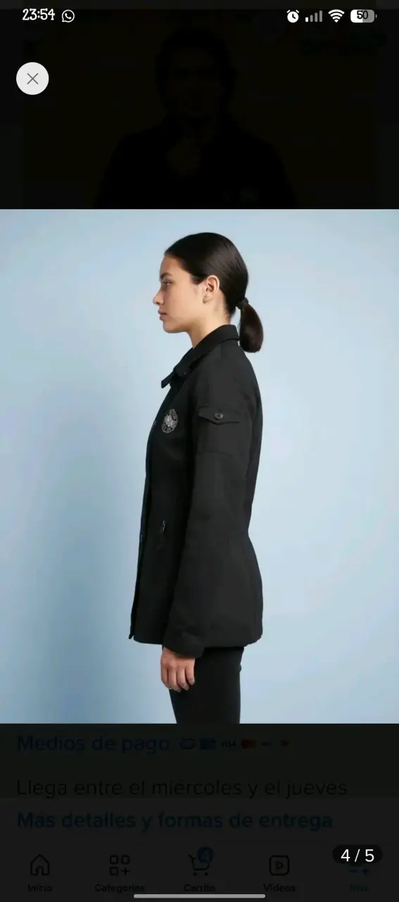 Chaqueta negra de hombre con diseño moderno - 3