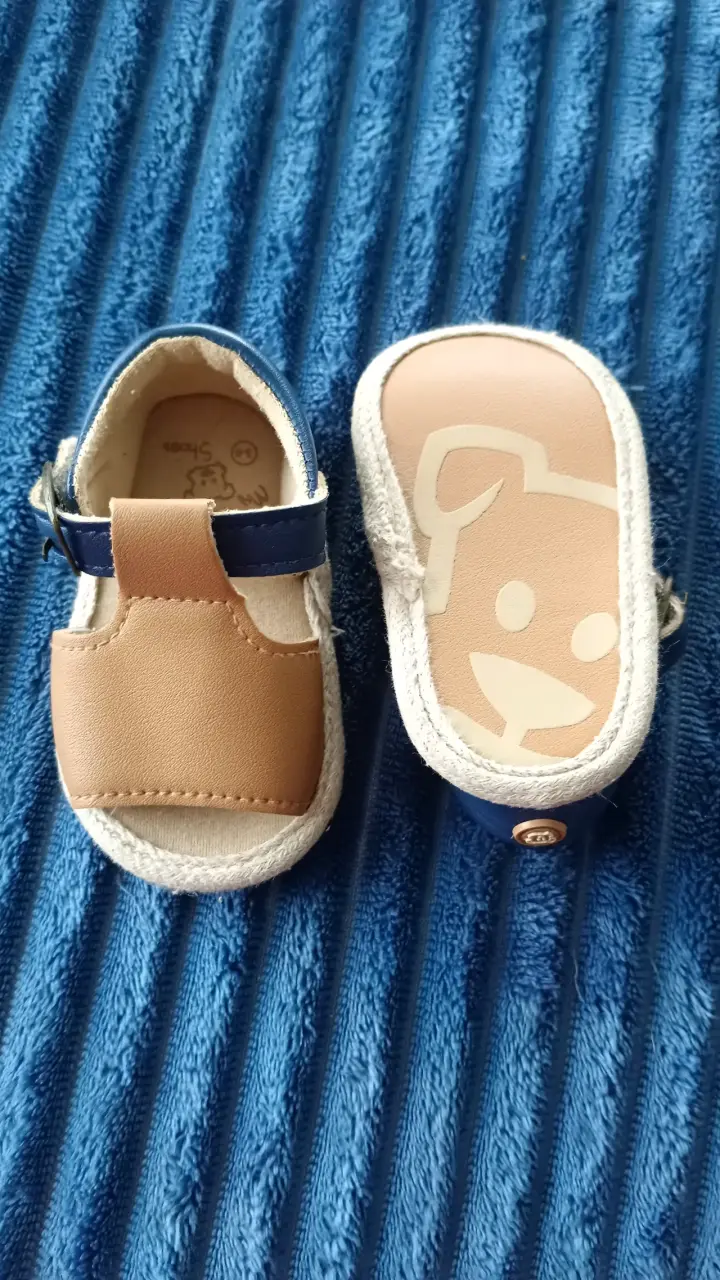 Sandalias de bebé color azul y beige - 3