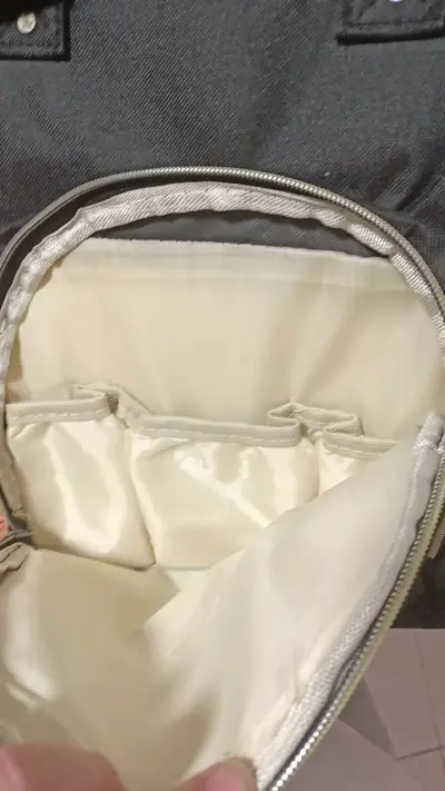 Mochila negra Caja Los Andes con múltiples compartimentos - miniatura 3