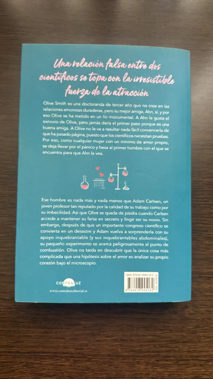 Libro 'La Hipótesis del Amor' de Ali Hazelwood - 2