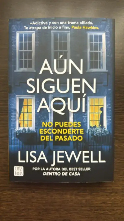 Libro 'Aún Siguen Aquí' de Lisa Jewell - miniatura 1