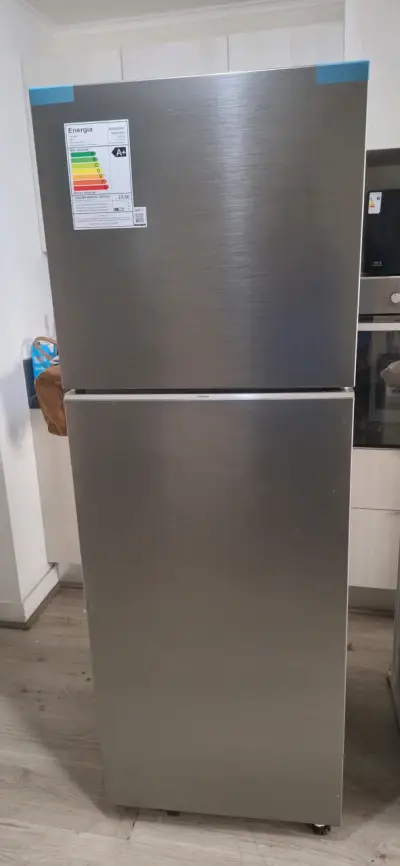 Refrigerador Samsung no frost Inverter como nuevo - miniatura 1