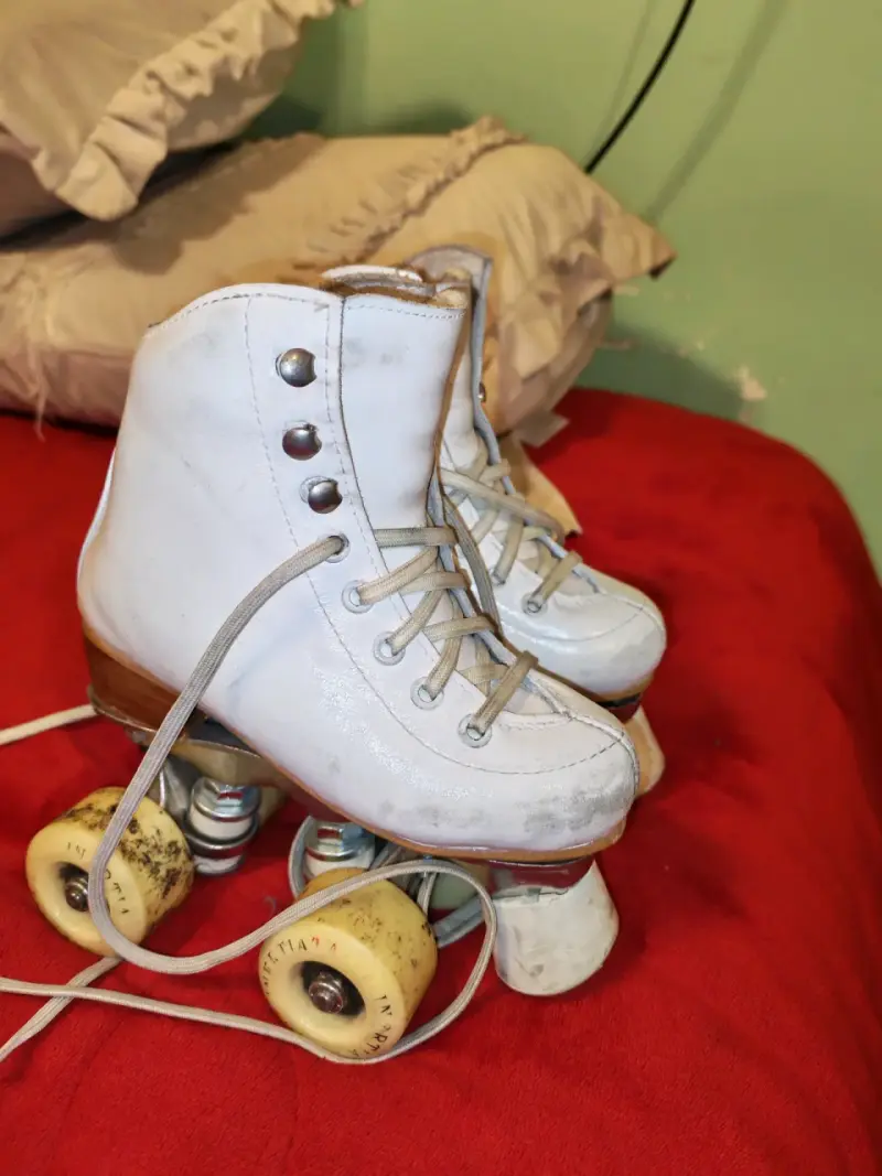 Patines de Cuatro Ruedas Blancos para Patinaje Artístico - 2