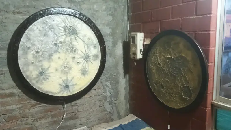 Lámpara de pared LED con diseño lunar - 6