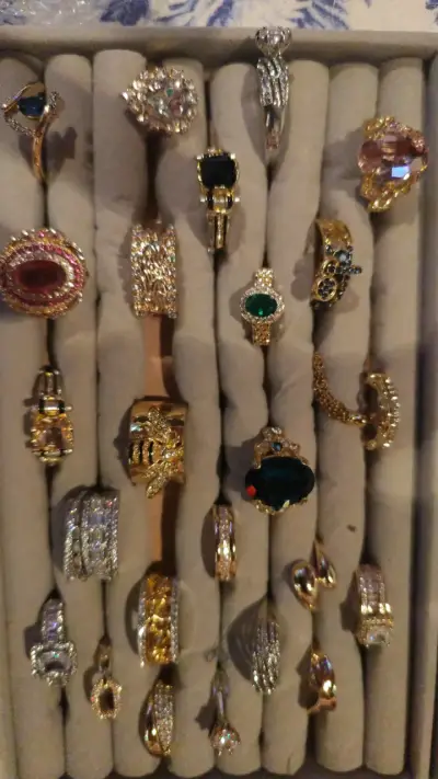 Colgantes de cadena dorados anillos hombre mujer - miniatura 1